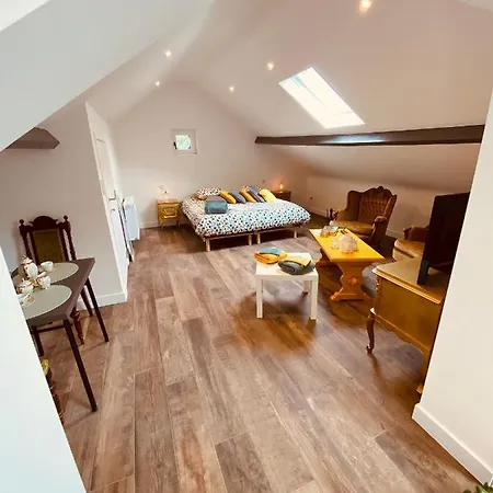 La Maison Doree Bed & Breakfast *